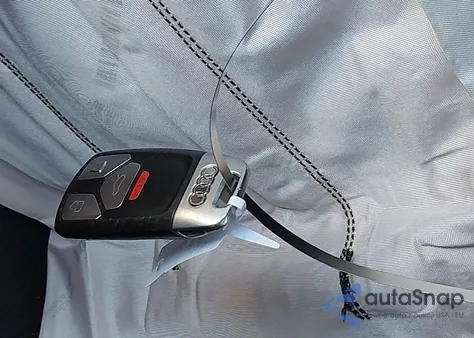 2018 Audi A4 2.0T Tech Ultra Premium/2.0T Ultra Premium z USA, uszkodzony, nr VIN WAULMAF40JA233578